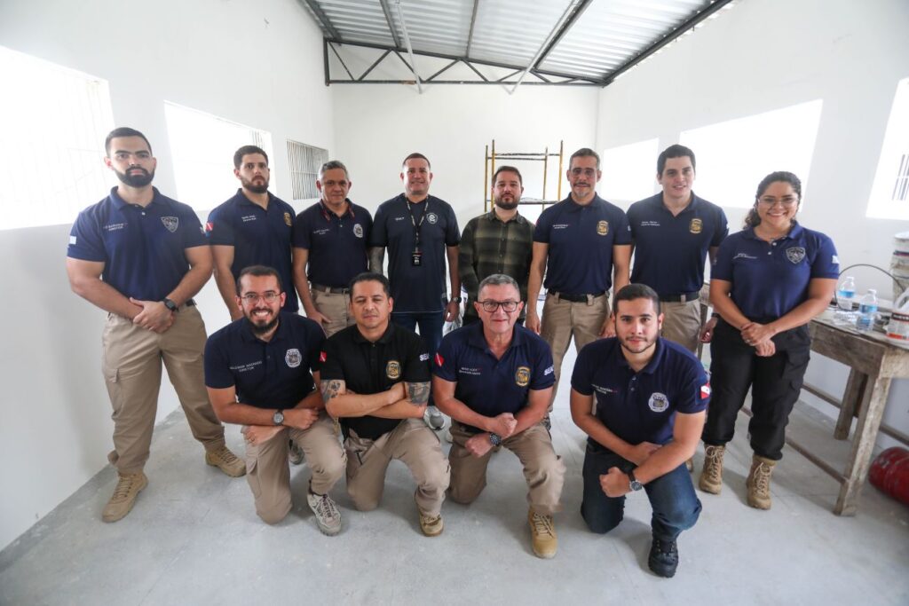 Diretores do AfroReggae conhecem Casa de Humanização