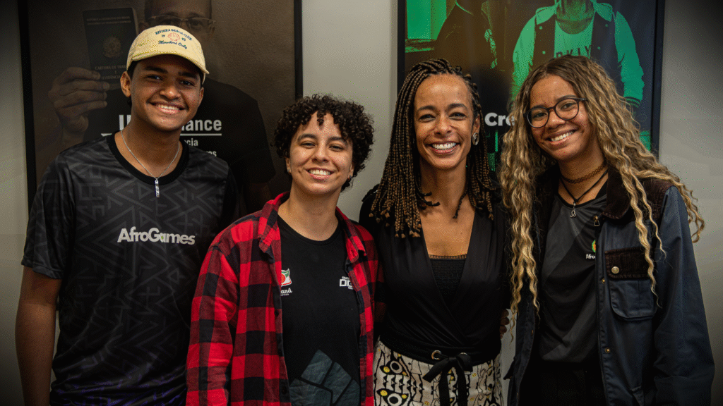 Alinne Prado capacita educadores do AfroGames